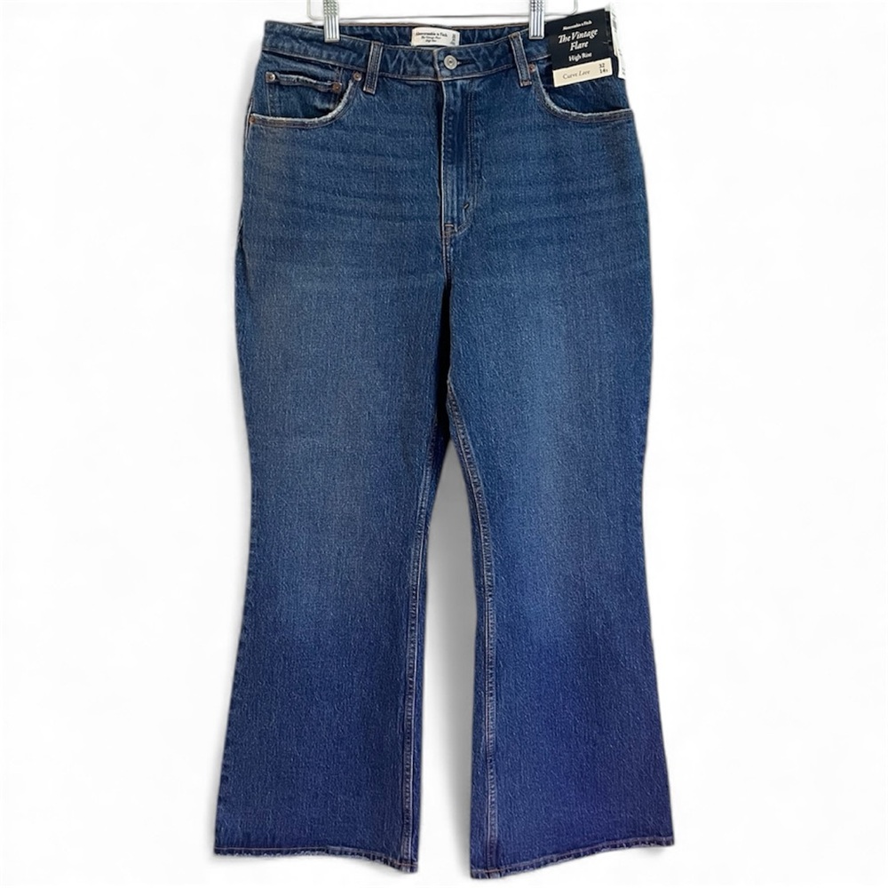 Abercrombie Curve Love High Rise Vintage Flare Jeans Sz 32 / 14 Short